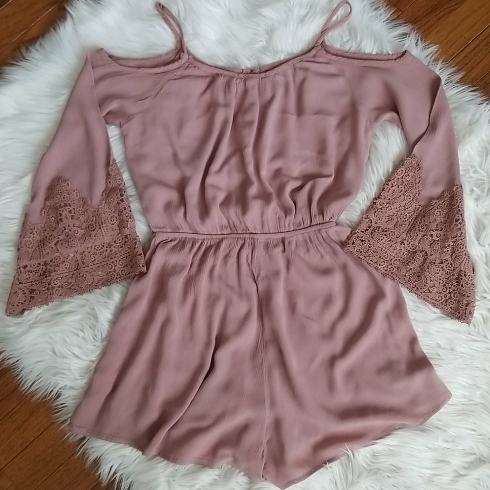 Charlotte Russe Romper - Picture 6 of 7